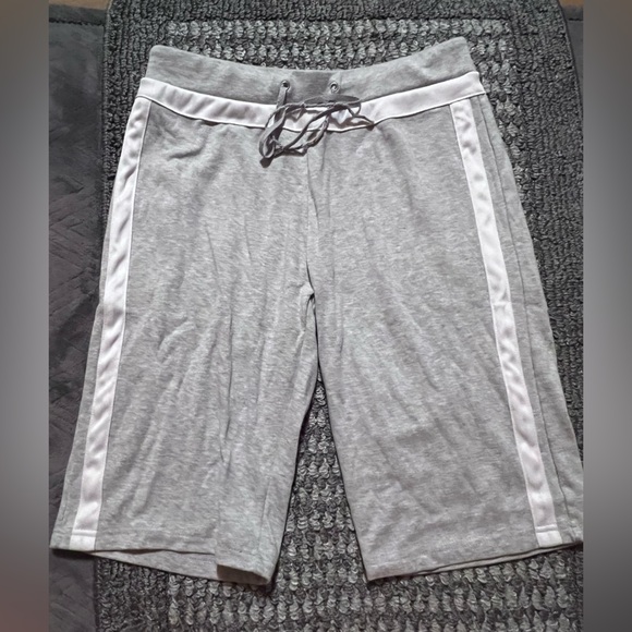 Sporty Long Shorts - Picture 1 of 9